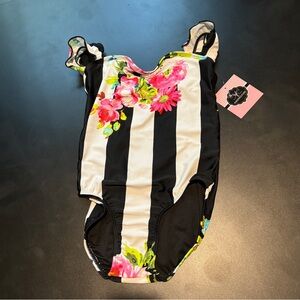 Kandi Kouture leo Teen small black and white with pink floral